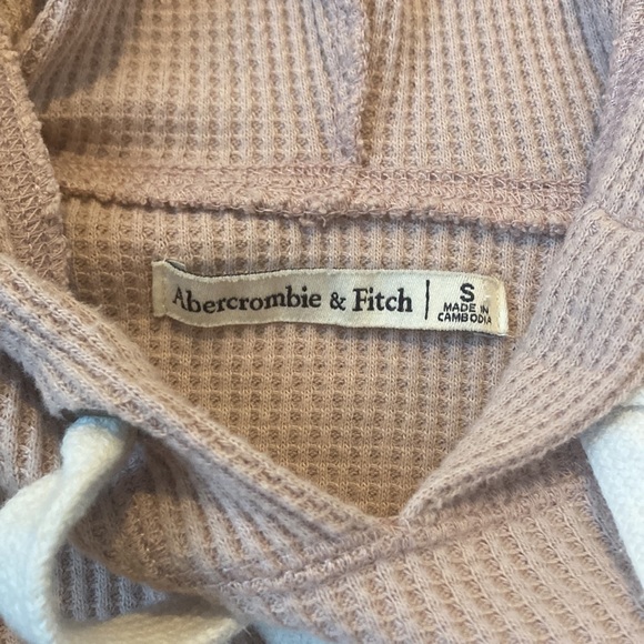 Abercrombie and fitch women’s sweatshirt lightly used mauve - Picture 2 of 4